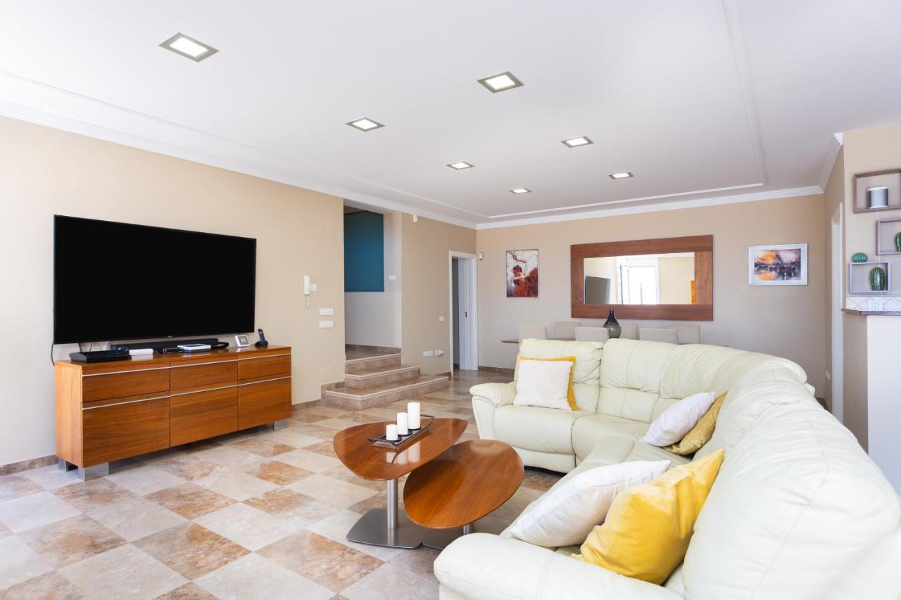 Tabaiba Luxus With Heatable Pool * El Rosario (Tenerife)