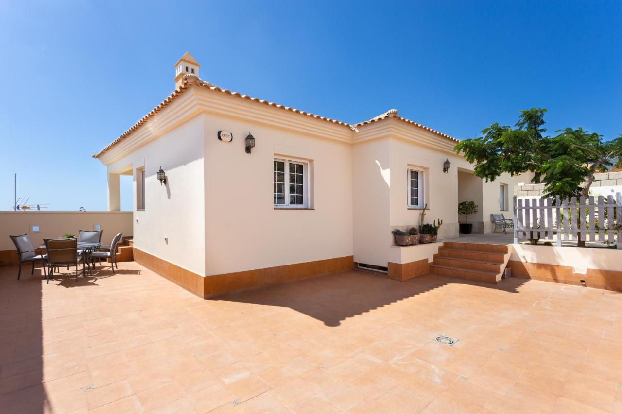Tabaiba Luxus With Heatable Pool * El Rosario (Tenerife)