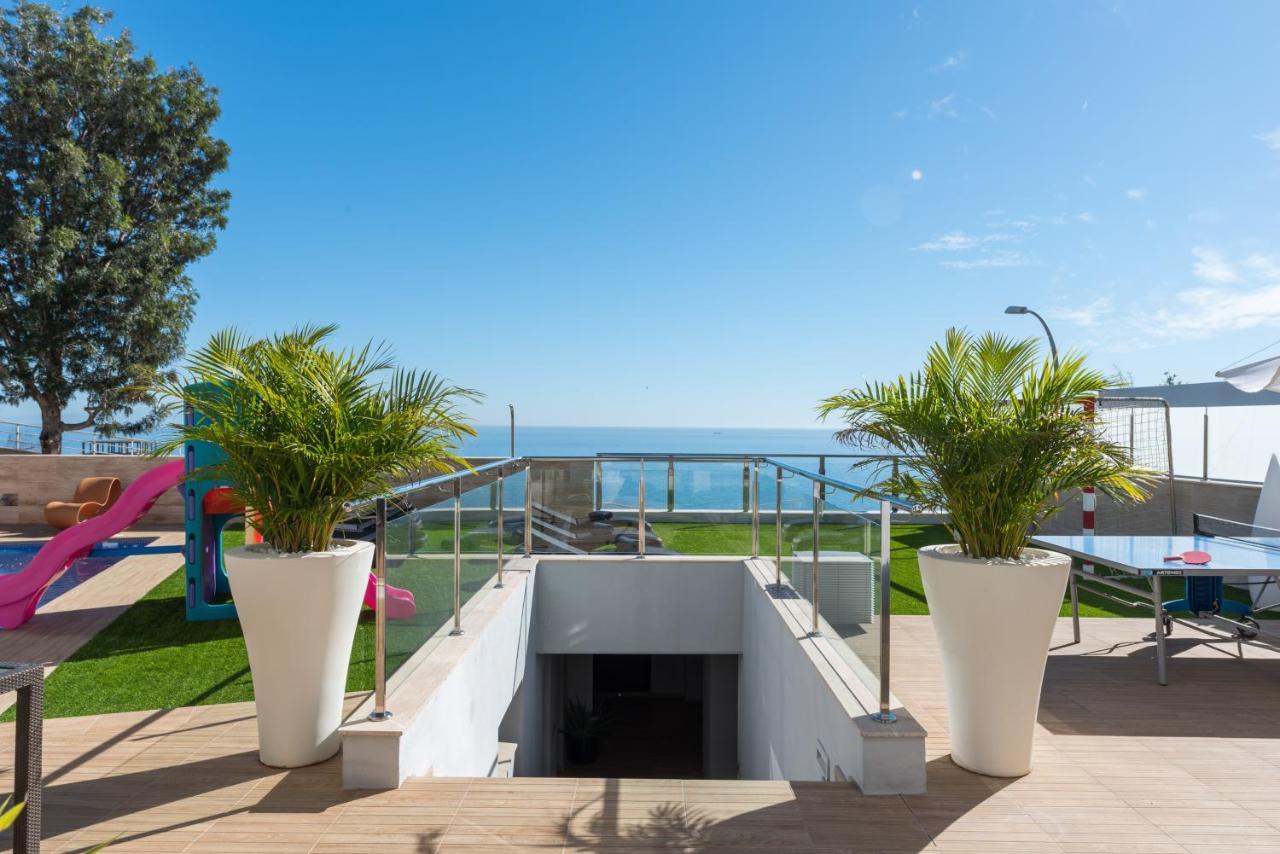 Villa With Sea Views, Pool, Spa, Gym, Cinema & Proaudio - Homeforguest *