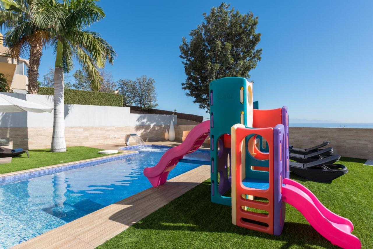 Villa With Sea Views, Pool, Spa, Gym, Cinema & Proaudio - Homeforguest *