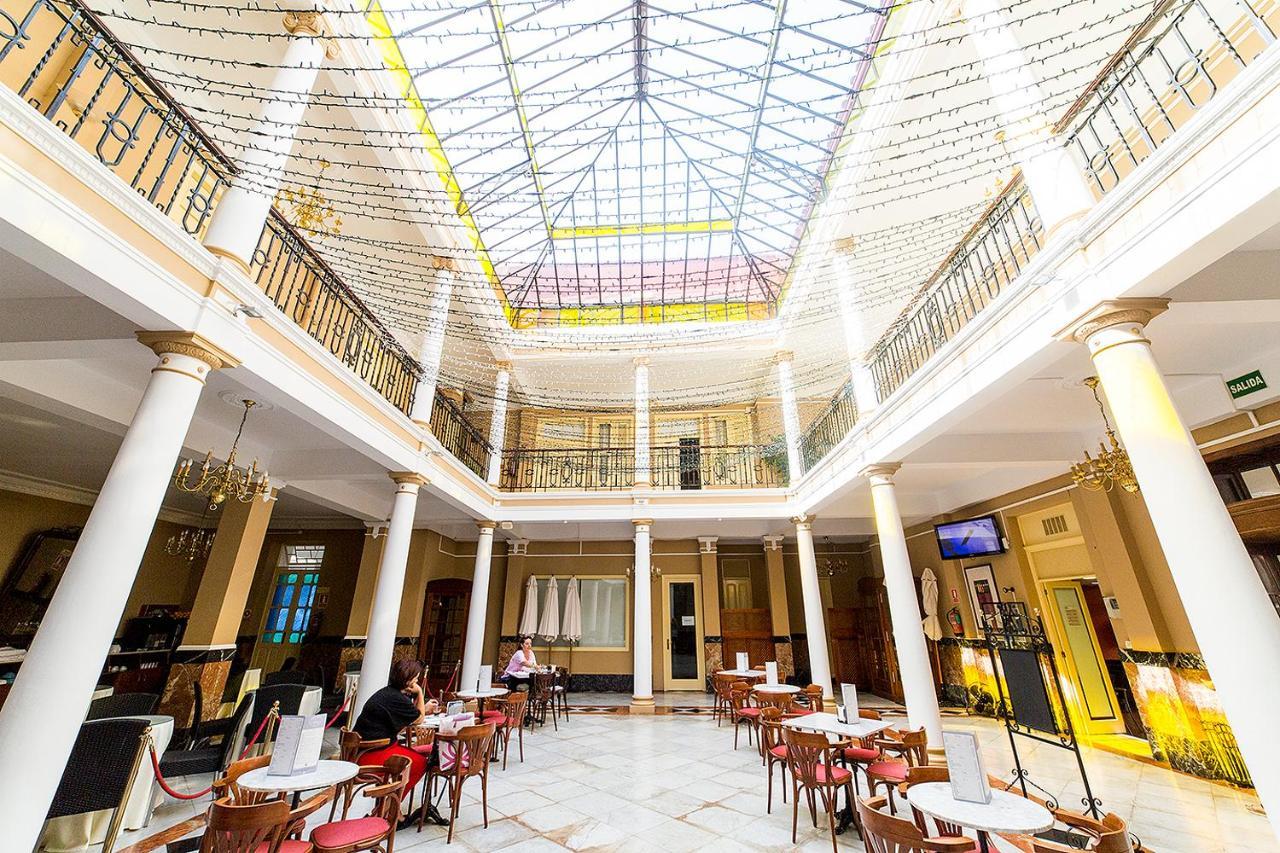 Aguere Hotel *