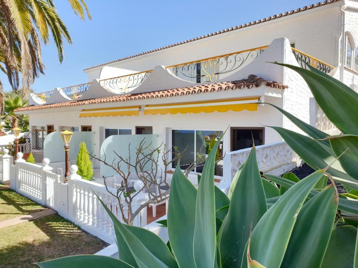 Cosy Well Located With Swimming Pool Tenerife Apartment