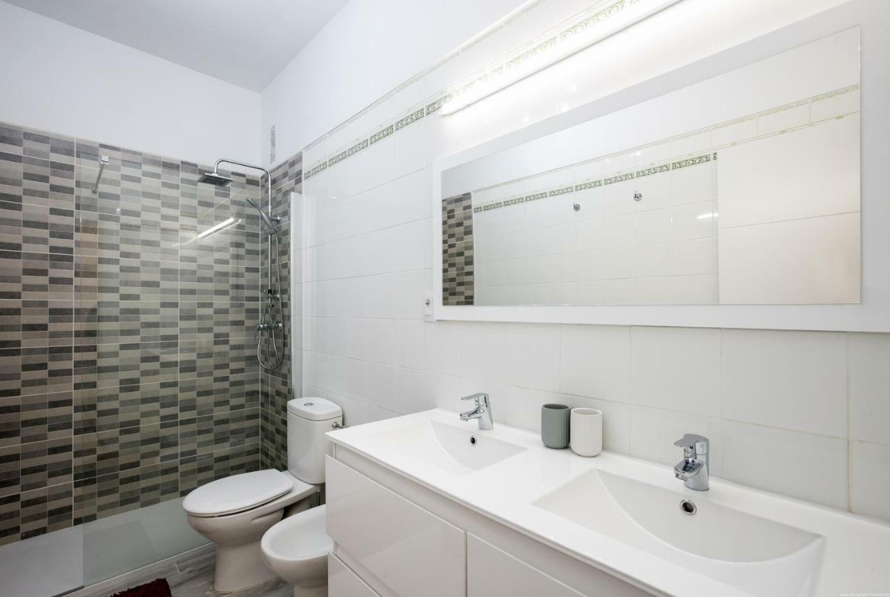 Apartment Spacious & Stylish Los Cristianos *