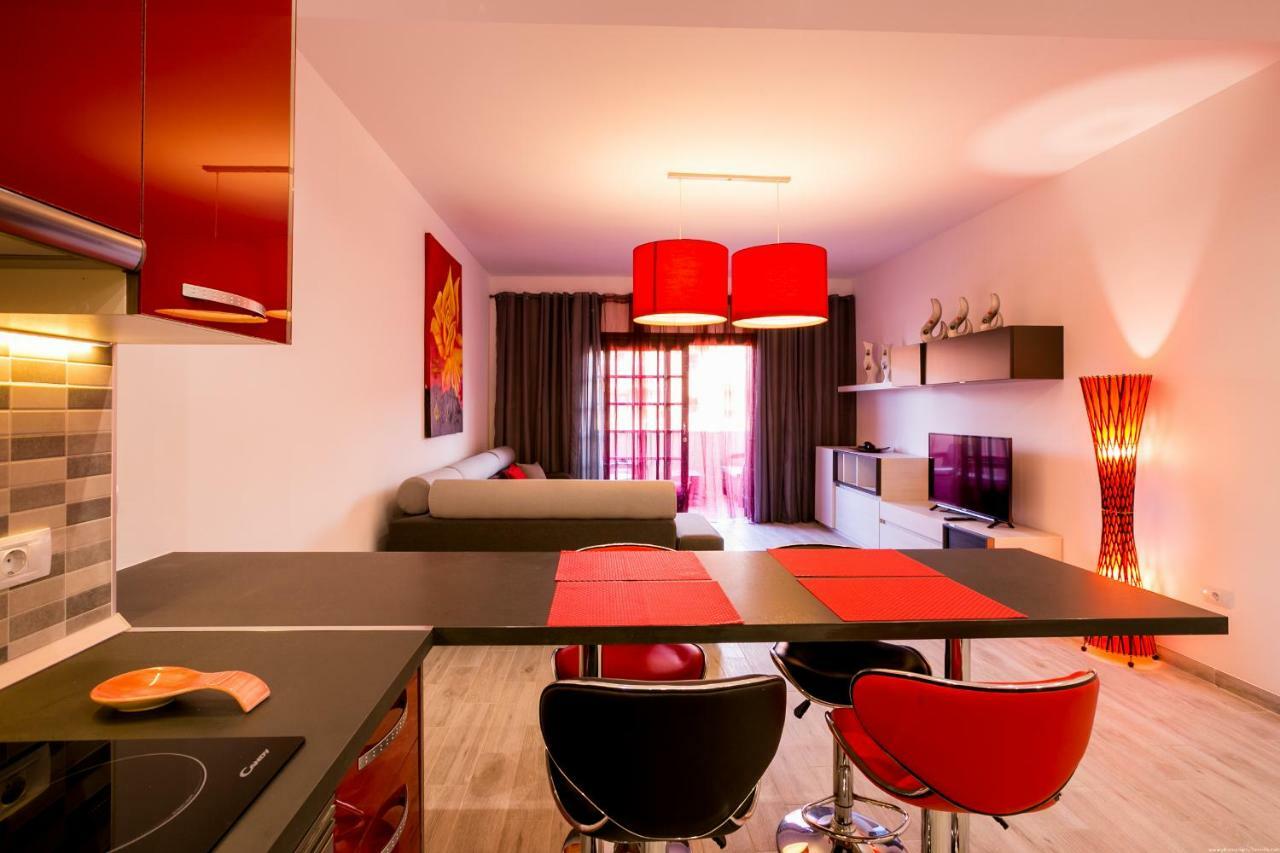 Spacious & Stylish Los Cristianos Apartment