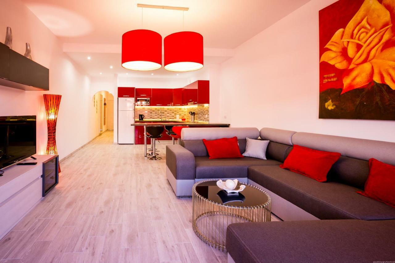 Spacious & Stylish Los Cristianos *