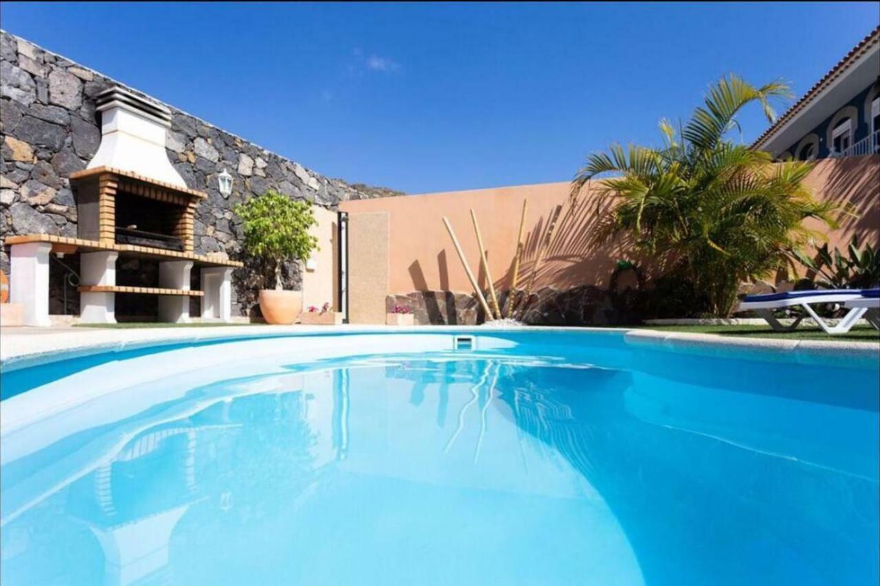 Encanto, Heated And Salt Water Pool, Fast Fiber!!! Villa Costa Adeje (Tenerife)