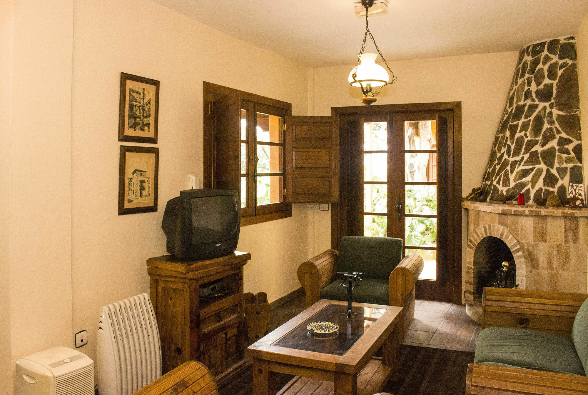 Rosas Villa