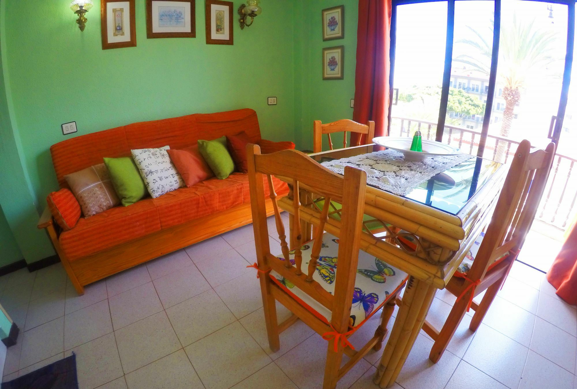 Av Suecia 1º Izquierda Apartamento
