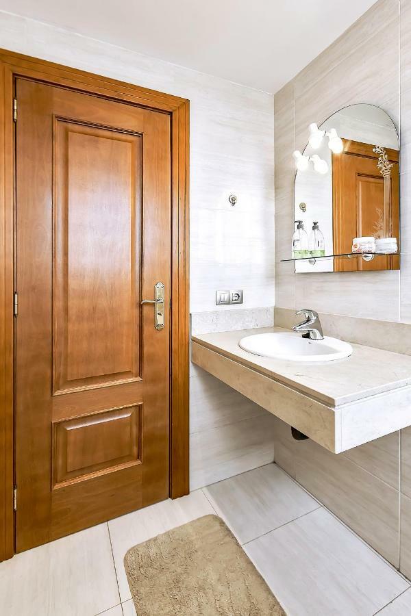 Playa De La Arena 2 Bedrooms Appartement *
