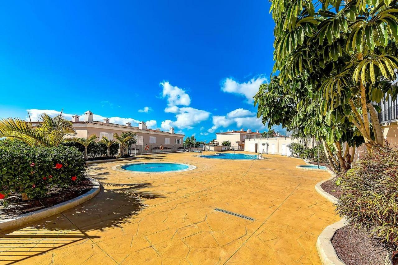 Playa De La Arena 1 Bedroom Apartment *