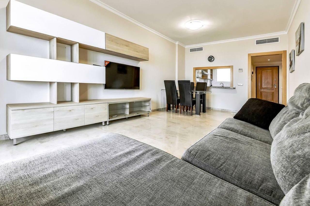 Playa De La Arena 1 Bedroom Apartment *