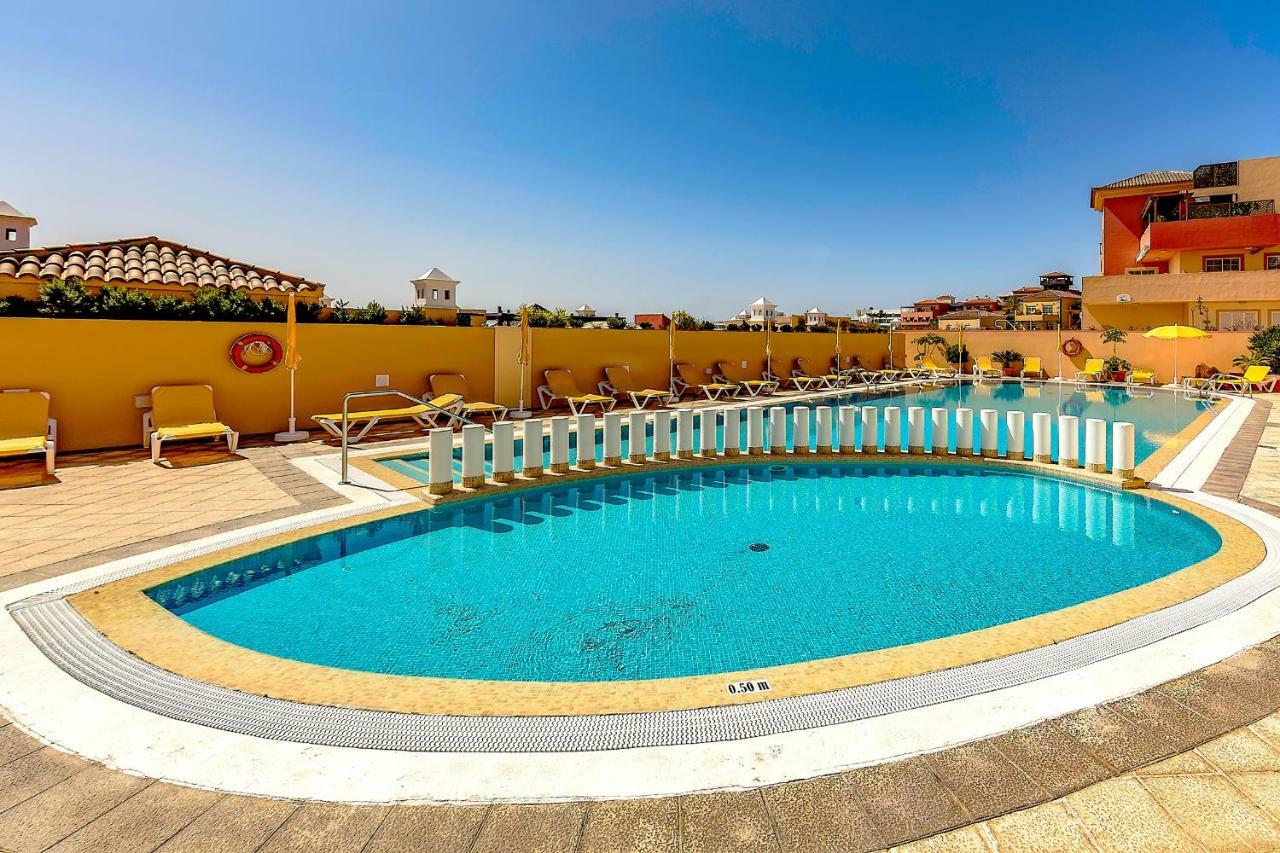 Apartment With Large Terrace In Terrazas Del Duque Costa Adeje (Tenerife)