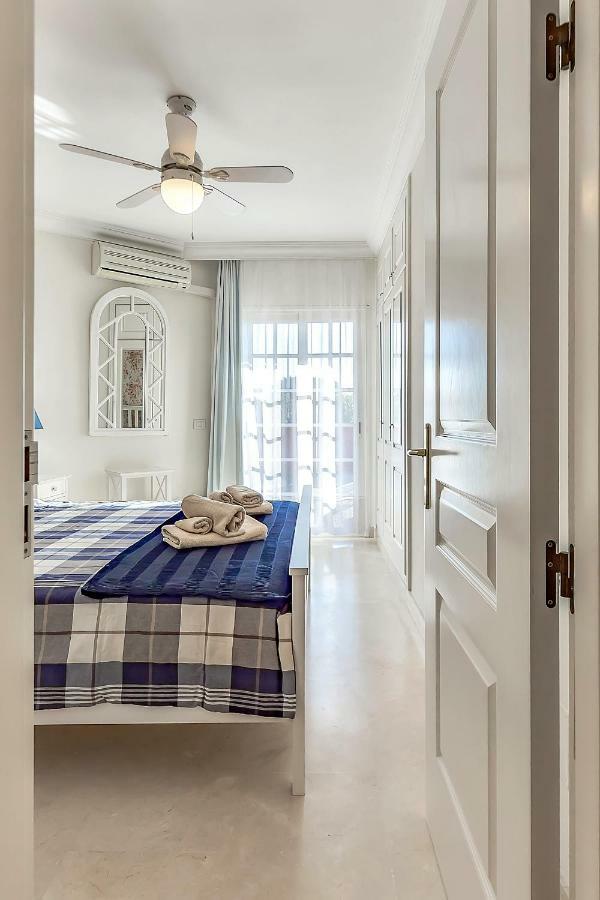 Apartment With Large Terrace In Terrazas Del Duque