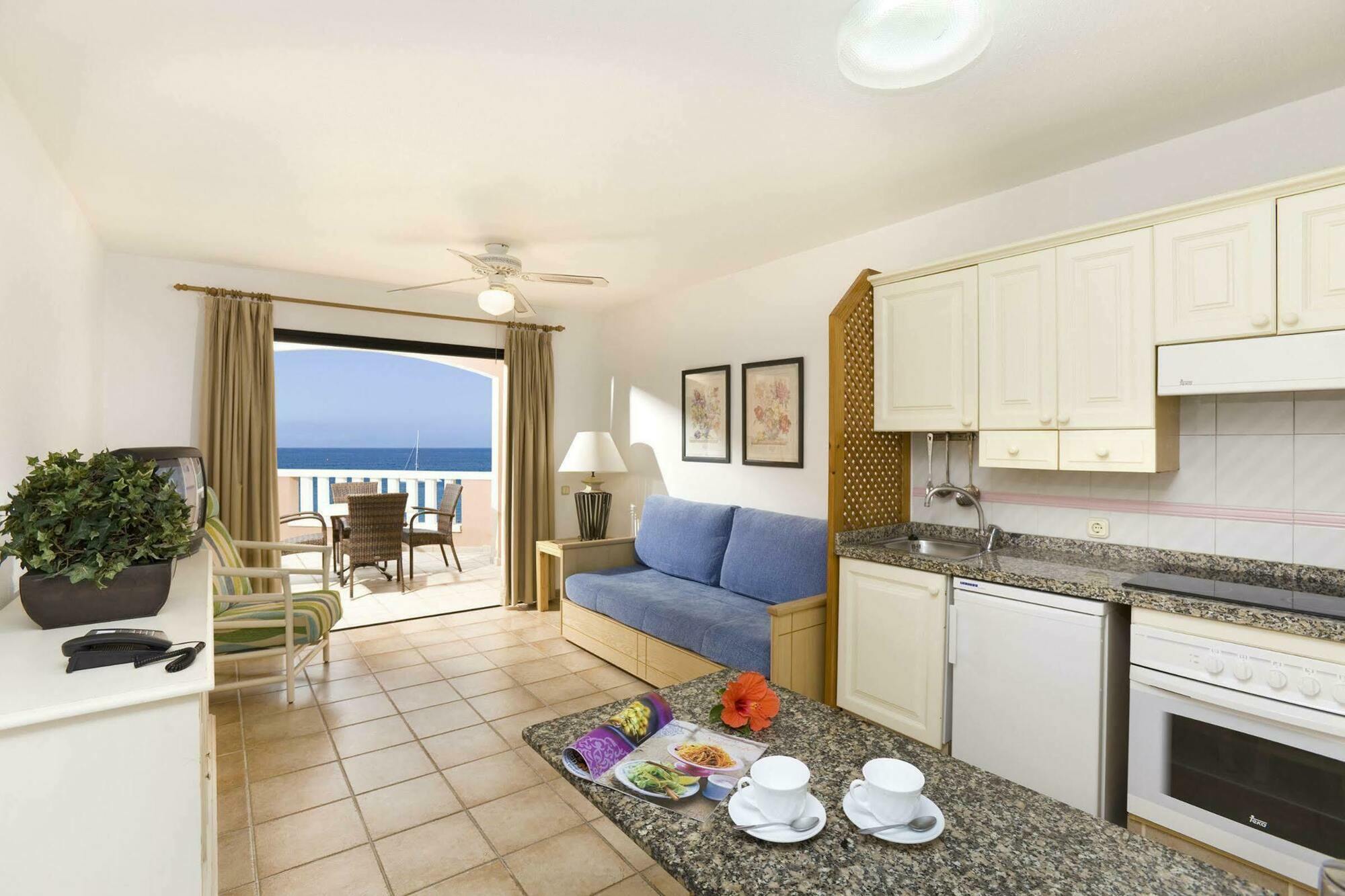 Sol Sun Aparthotel 3*