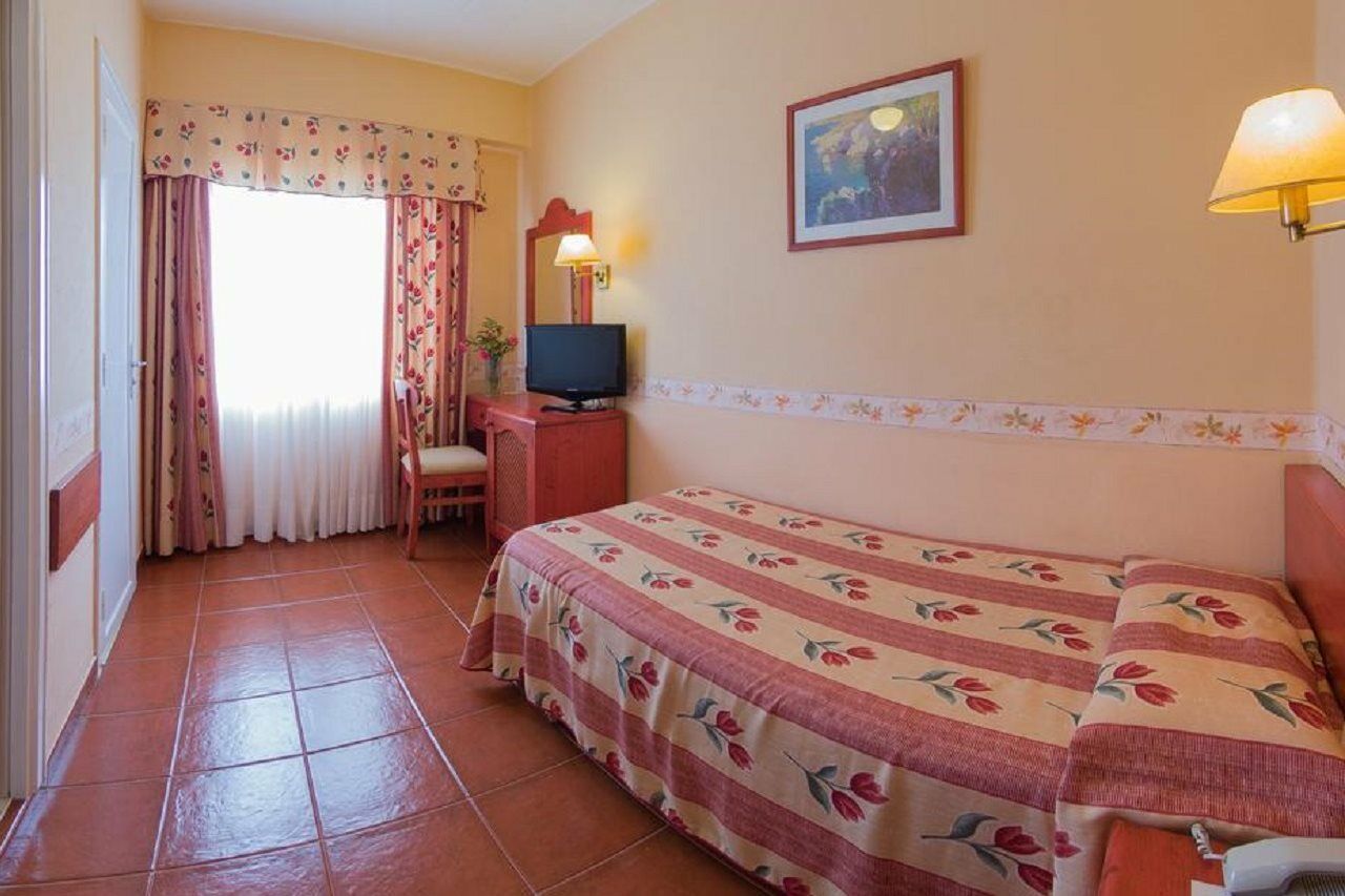 Monopol Hotel