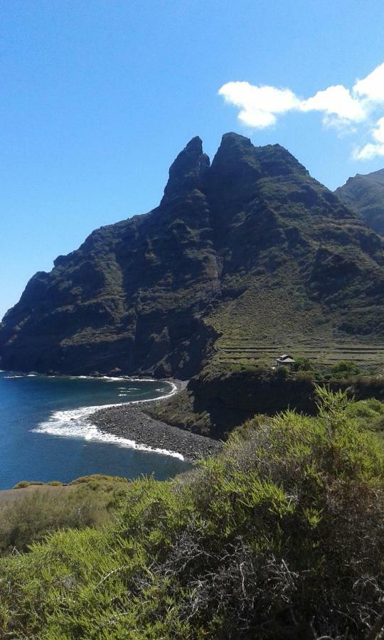 Los Dos Hermanos * Punta Del Hidalgo