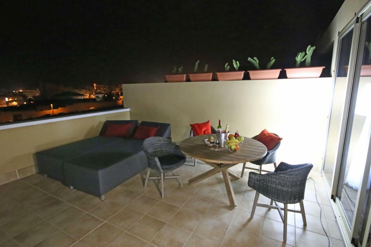 La Perla: Luxury Duplex With Ocean View Terrace Apartment