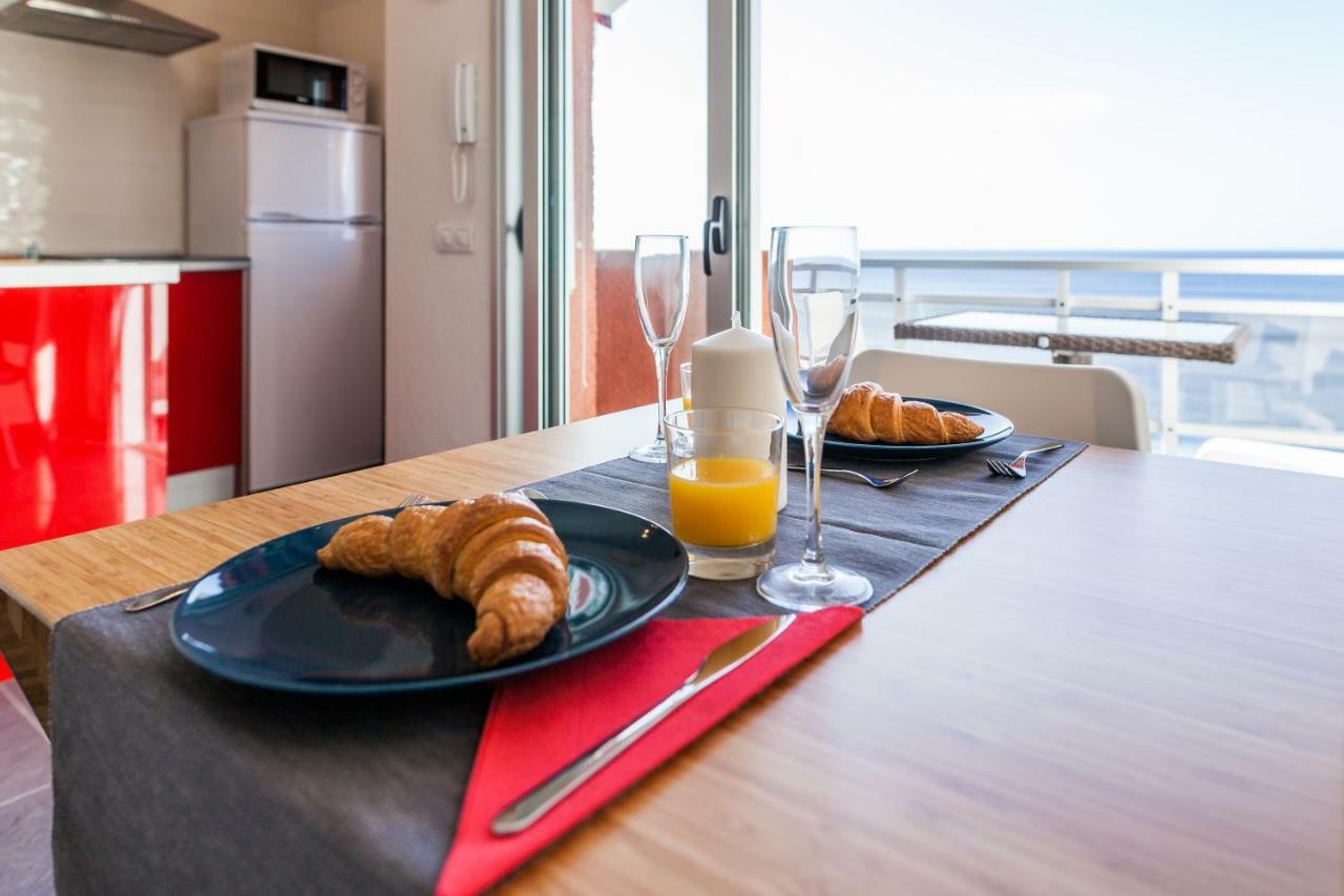 Sunset On The Sea Apartment *