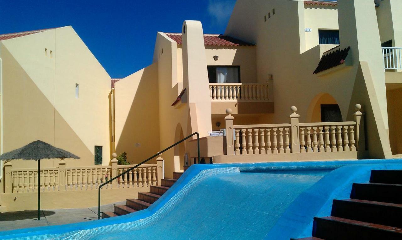 Family Poolside South Facing