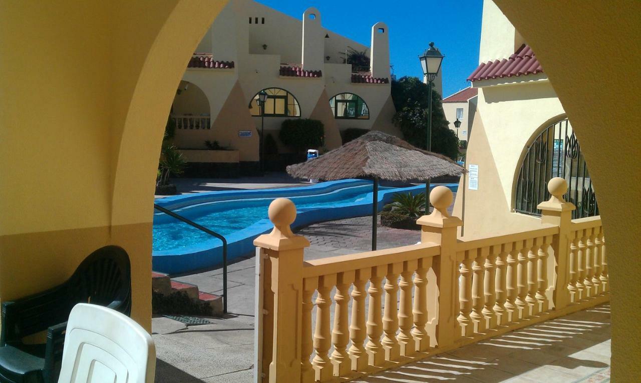 Family Poolside South Facing Villa Costa Adeje (Tenerife)