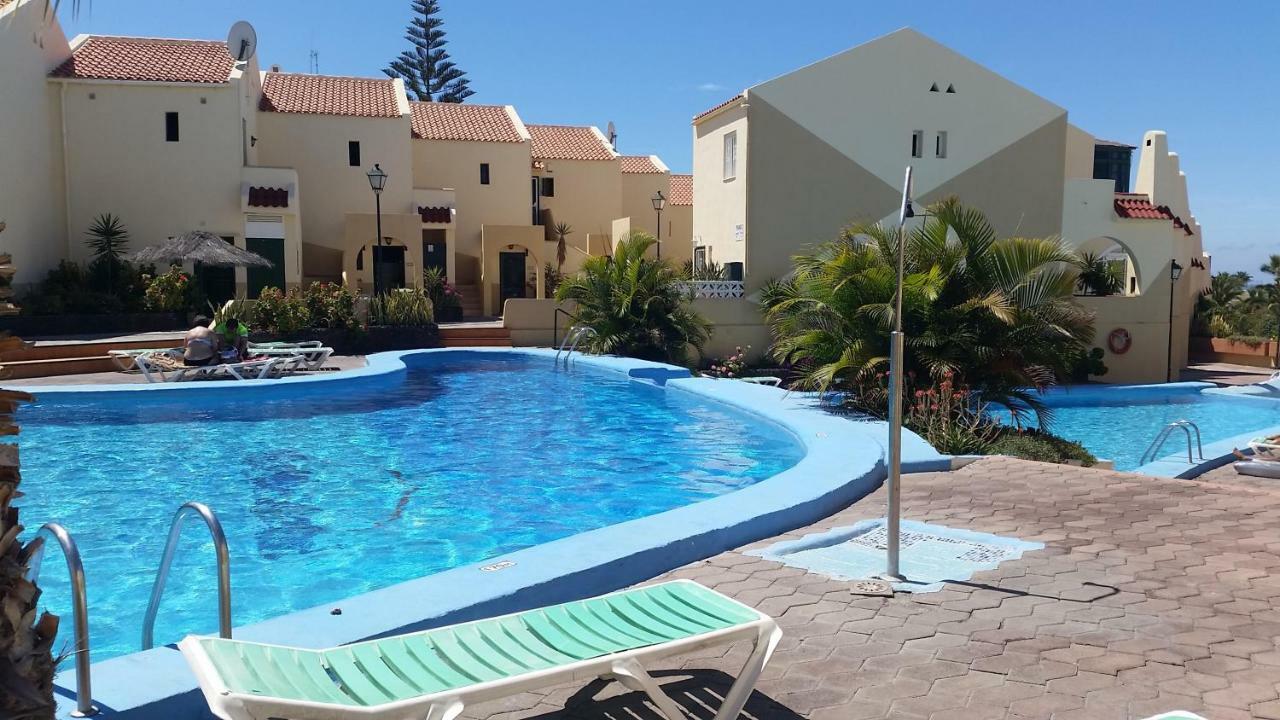 Villa Family Poolside South Facing *