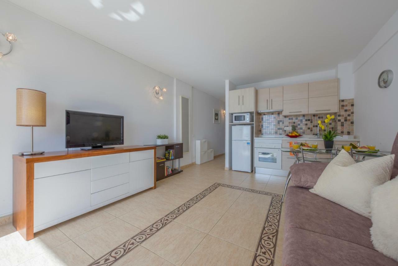307 Bright, Sea View, Air Conditioning With Swimming Pool Apartamento Playa de las Américas