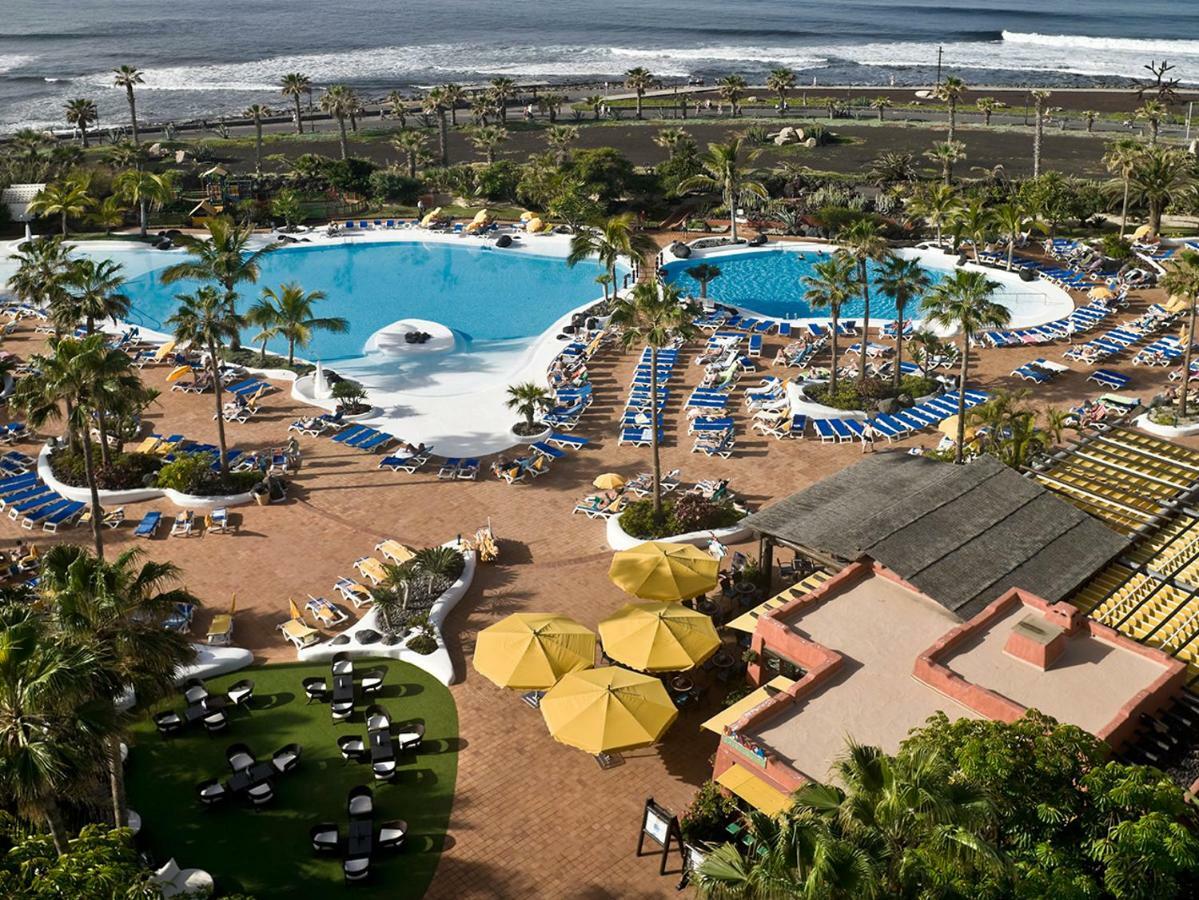 With Pool View *