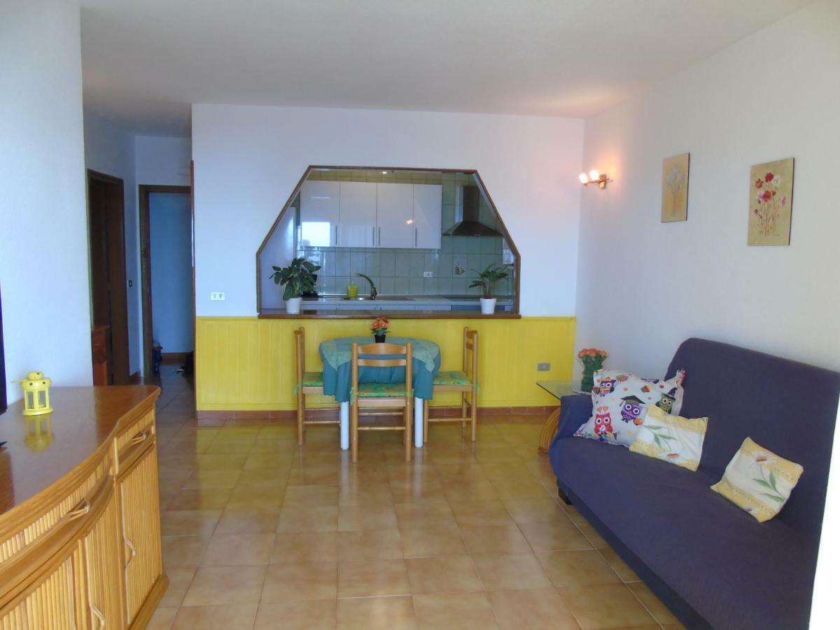 Chica, 1 Bedroom Flat With Sea View
