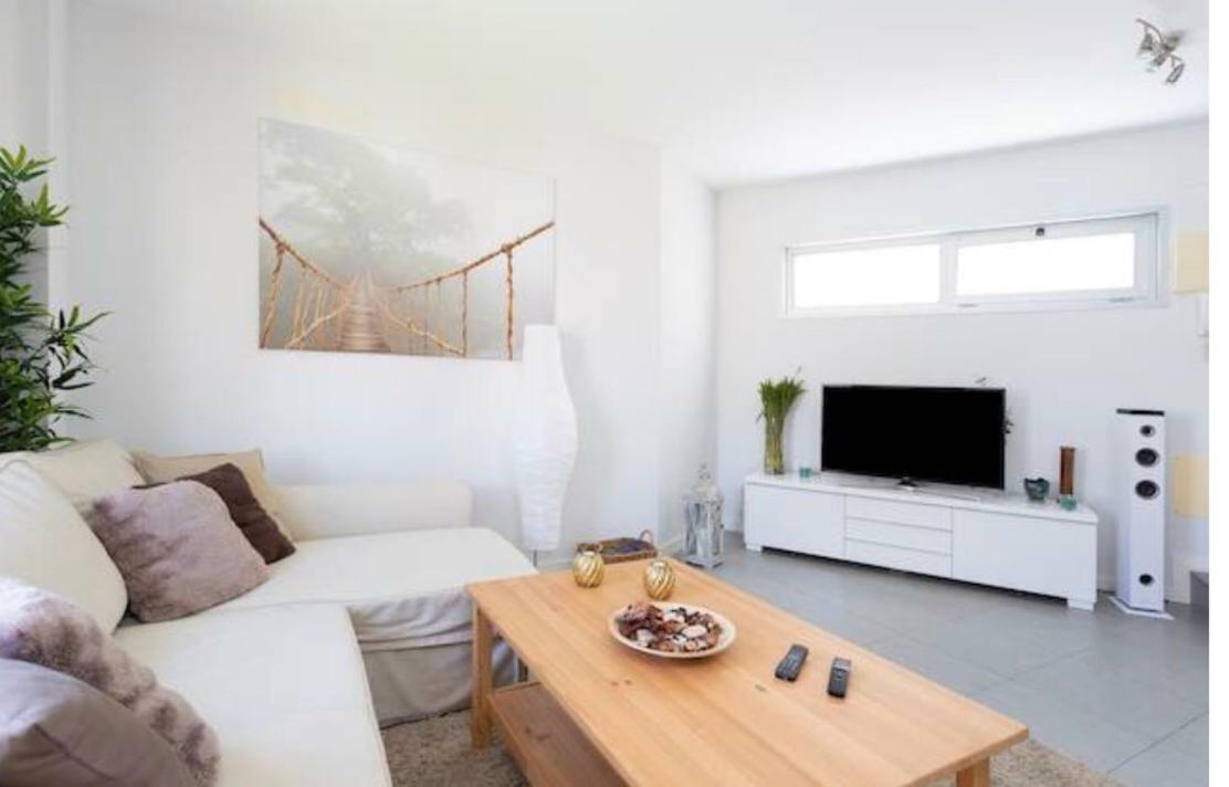 Sea View In With Pool & Private Parking Space Apartment El Medano (Tenerife)