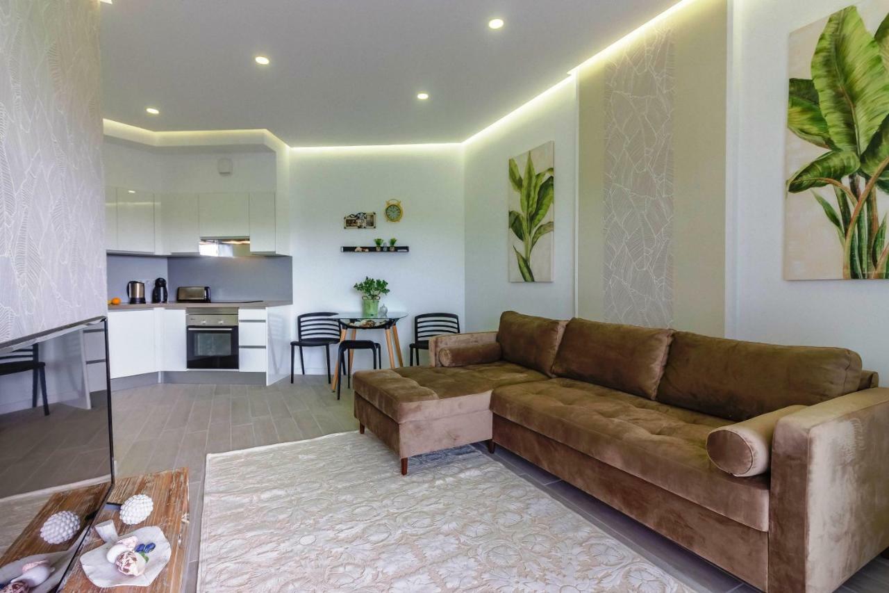 Deluxe 2 Bedrooms With Chillout Terrace *