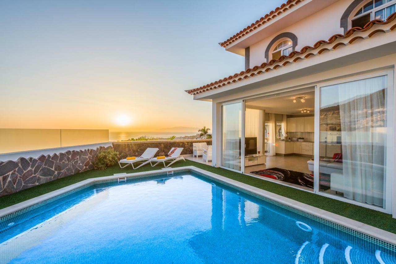 Luxury White With Sea View, Heated Pool Costa Adeje (Tenerife)