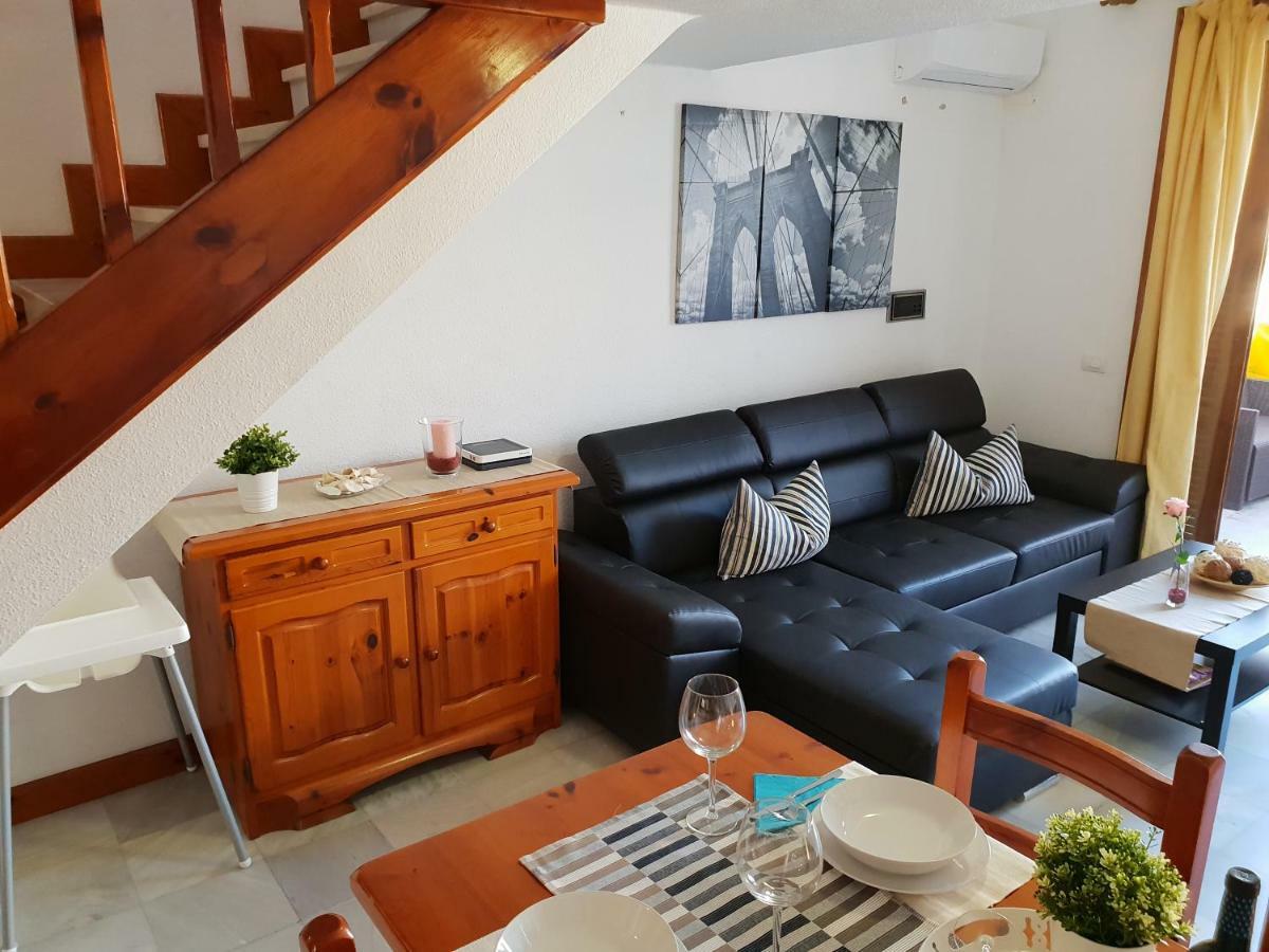 Duplex No 4, Close To Sea And Beach, Heated Pool, Aircondition, Wifi