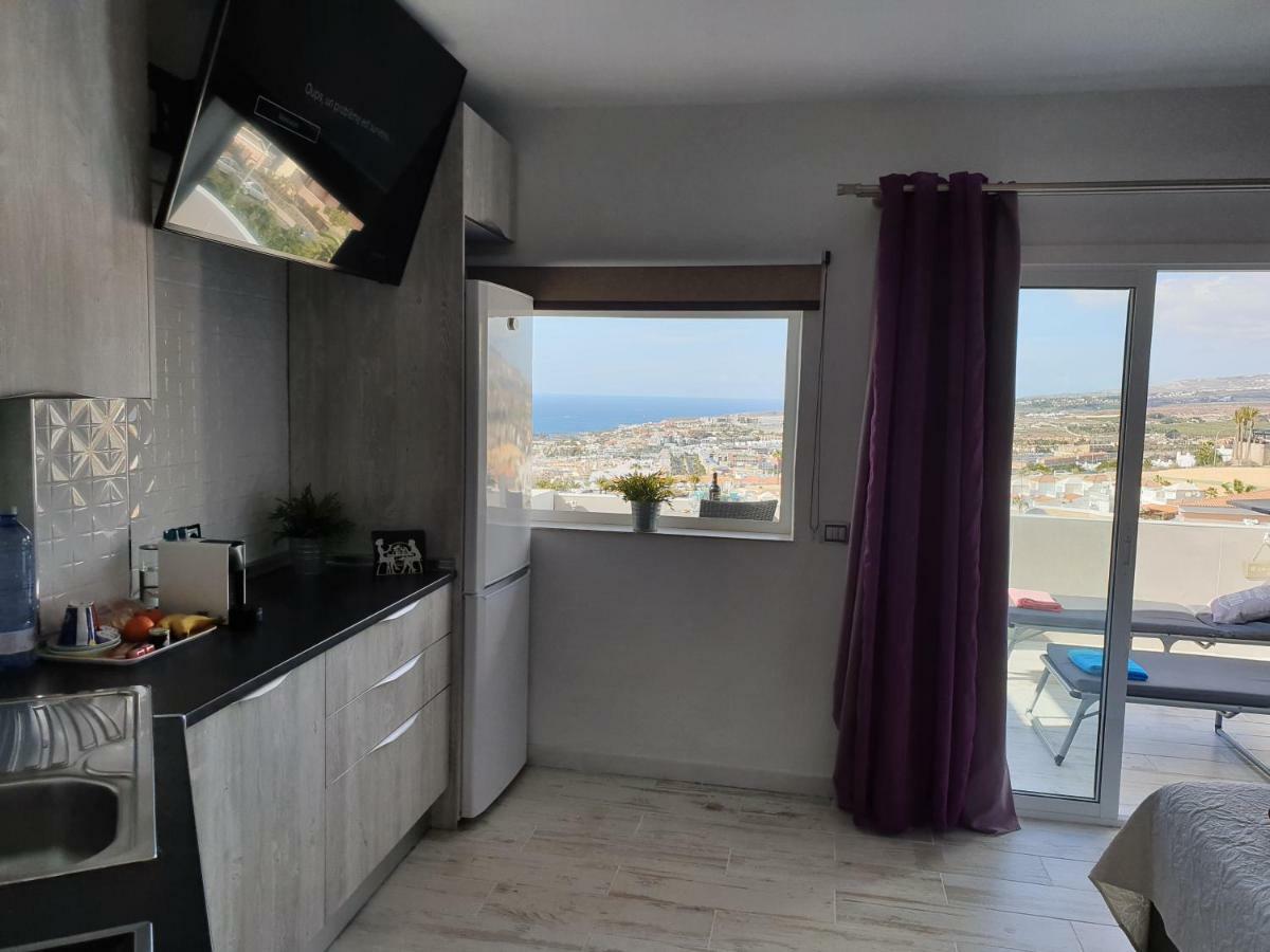 Lovely Fully Equiped In Appartement