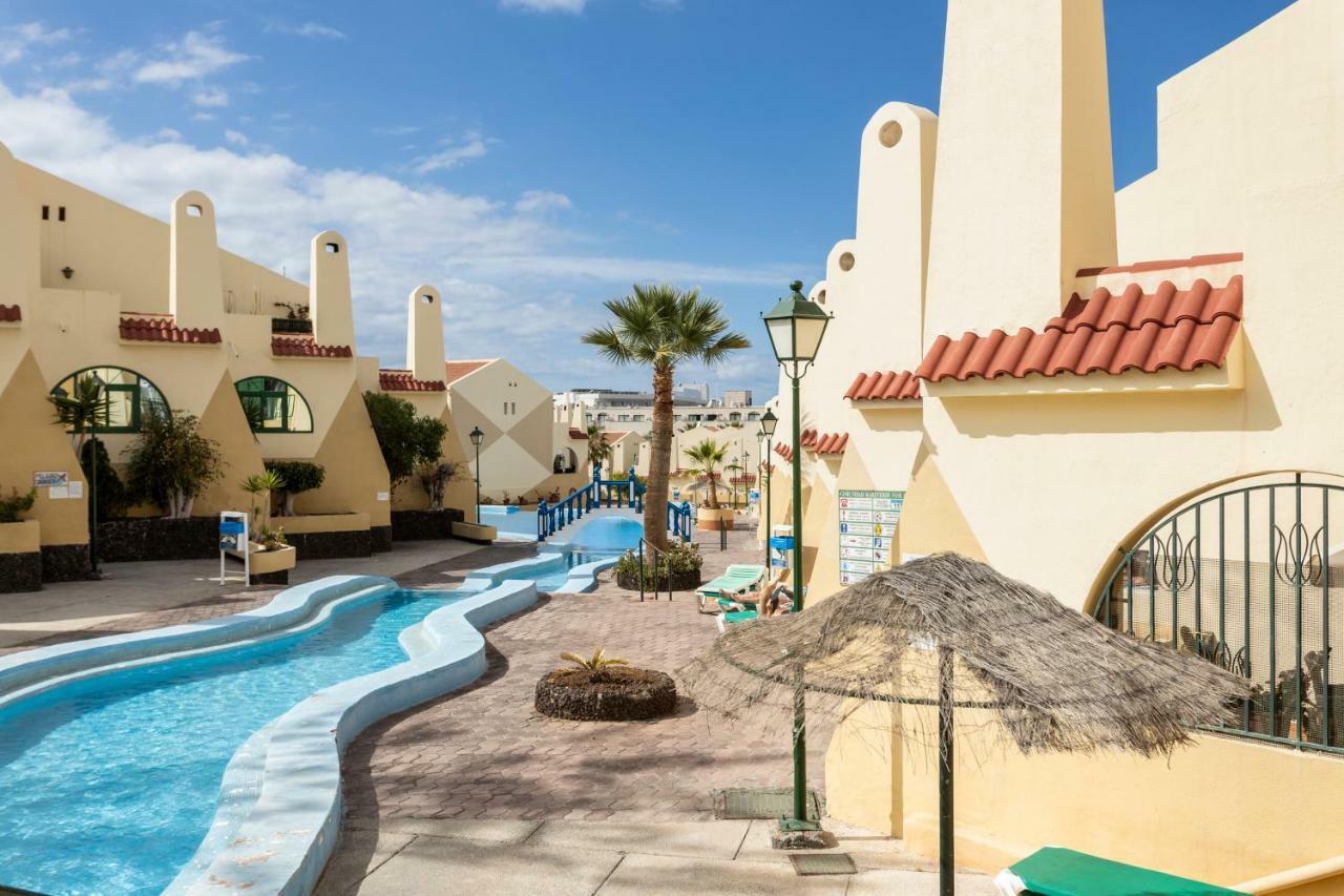 Family Poolside South Facing