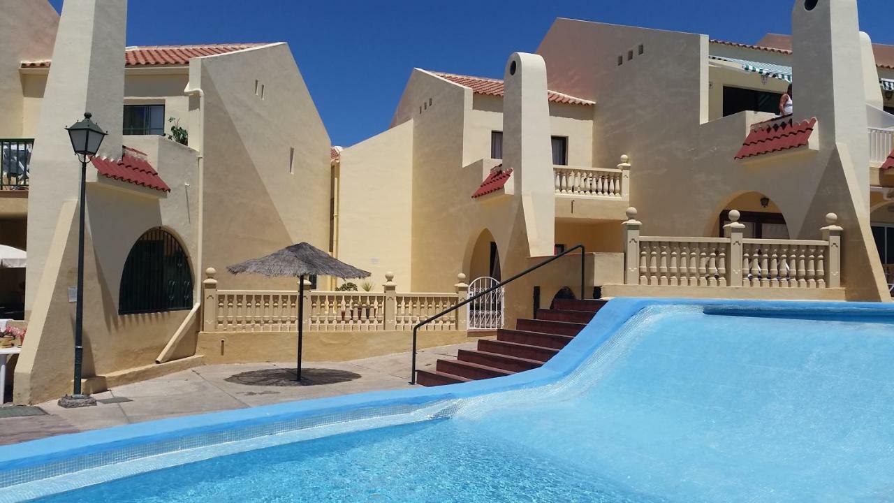 Villa Family Poolside South Facing *