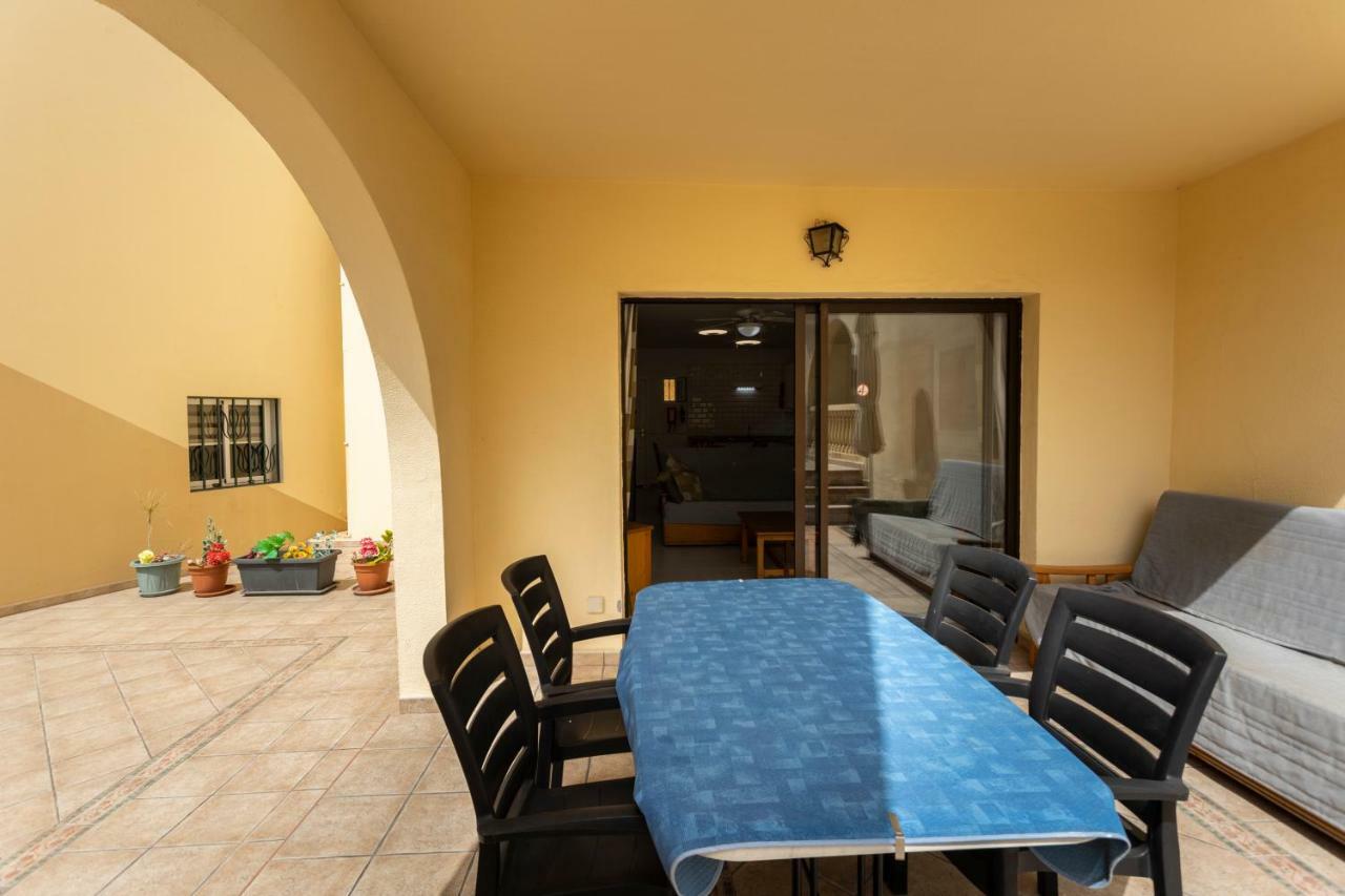 Villa Family Poolside South Facing Costa Adeje (Tenerife)