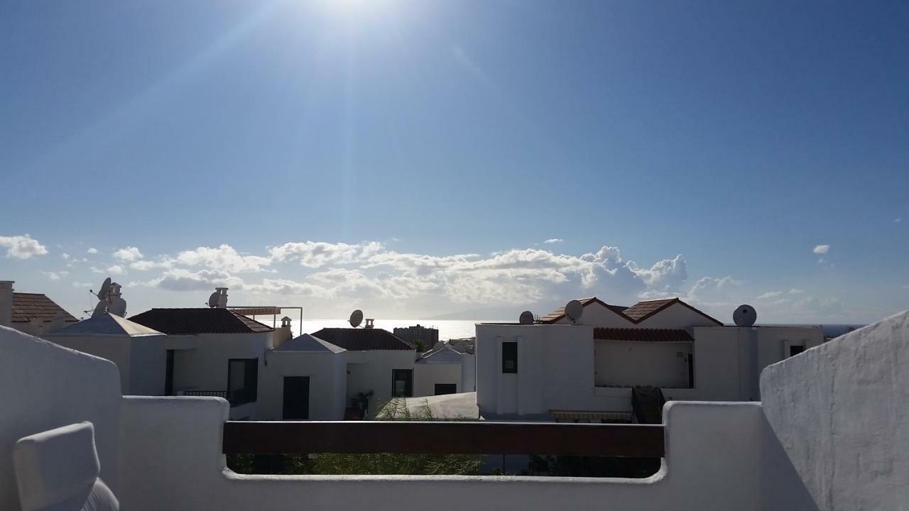 Charming Ocean View Heated Pool Apartment Los Cristianos (Tenerife)
