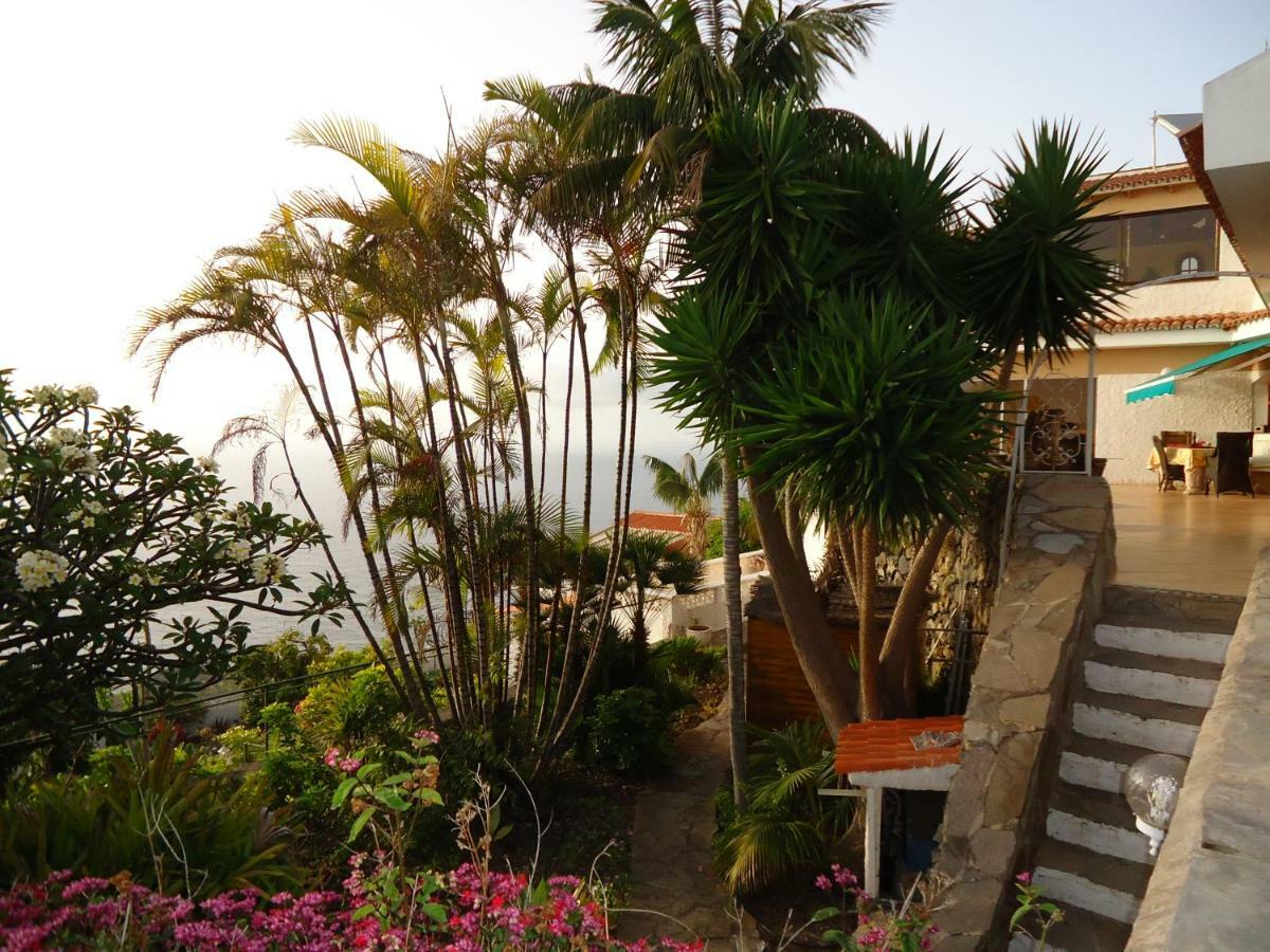 Willkommen Im Paradies - Welcome In Paradise - Bienvenidos Al Paraiso *