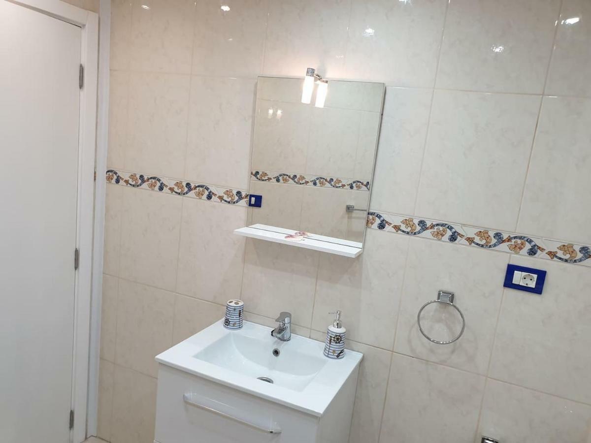 Apartment Casa Azul Only 200 Meters To The Beach, Free Wifi, Balcony Arona (Tenerife)