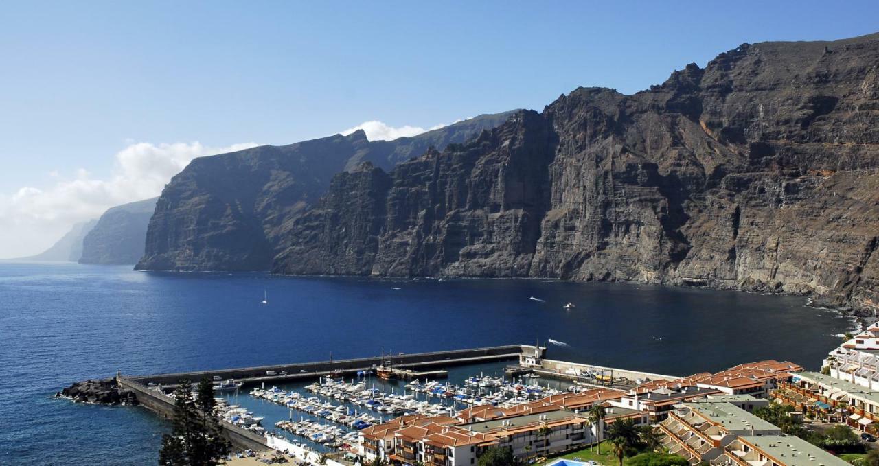 Enjoy Holiday-wonderful Views *