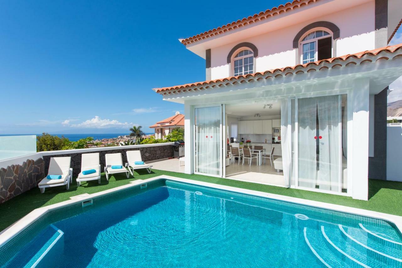 Luxury White With Sea View, Heated Pool Villa Costa Adeje (Tenerife)
