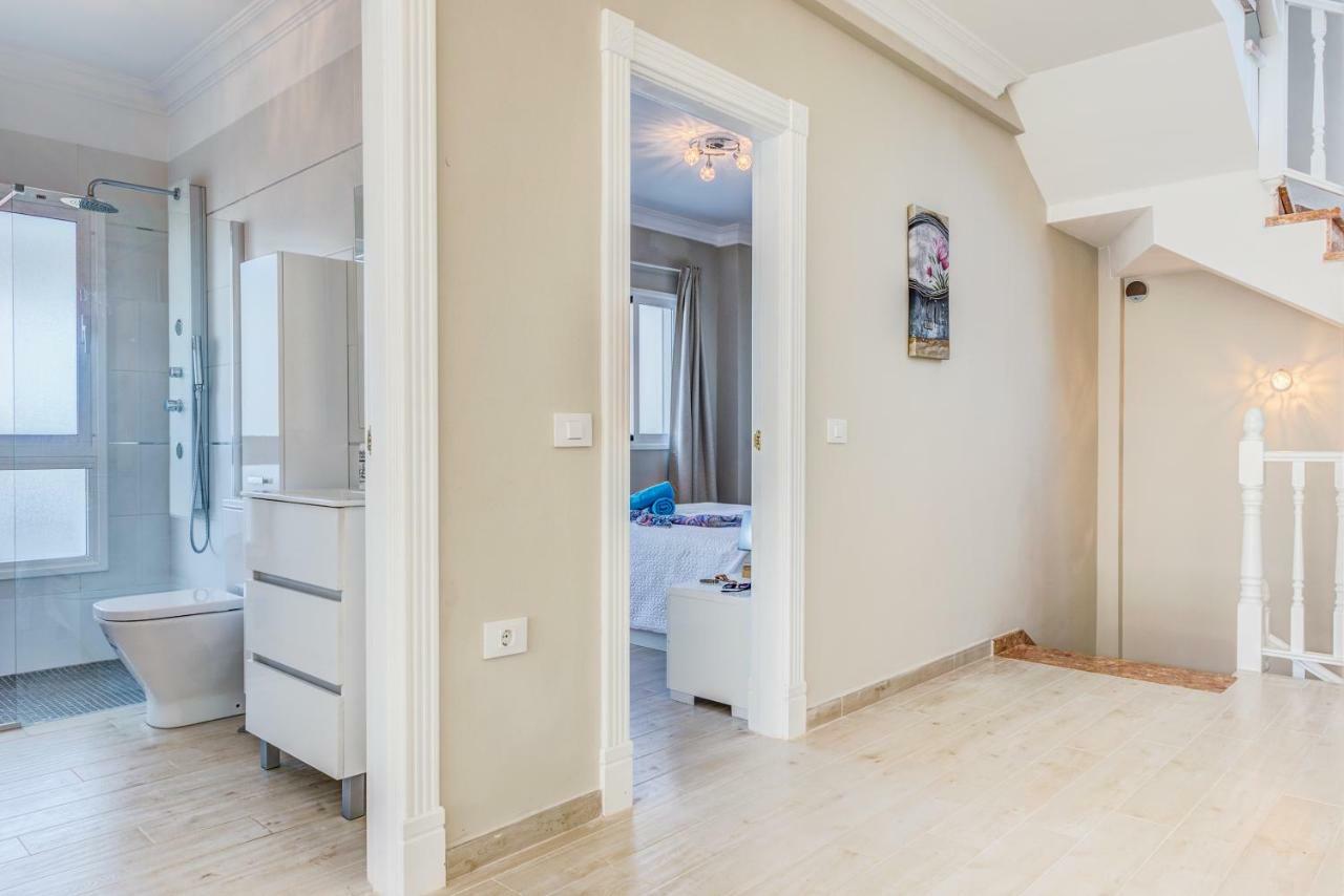 Luxury White With Sea View, Heated Pool *