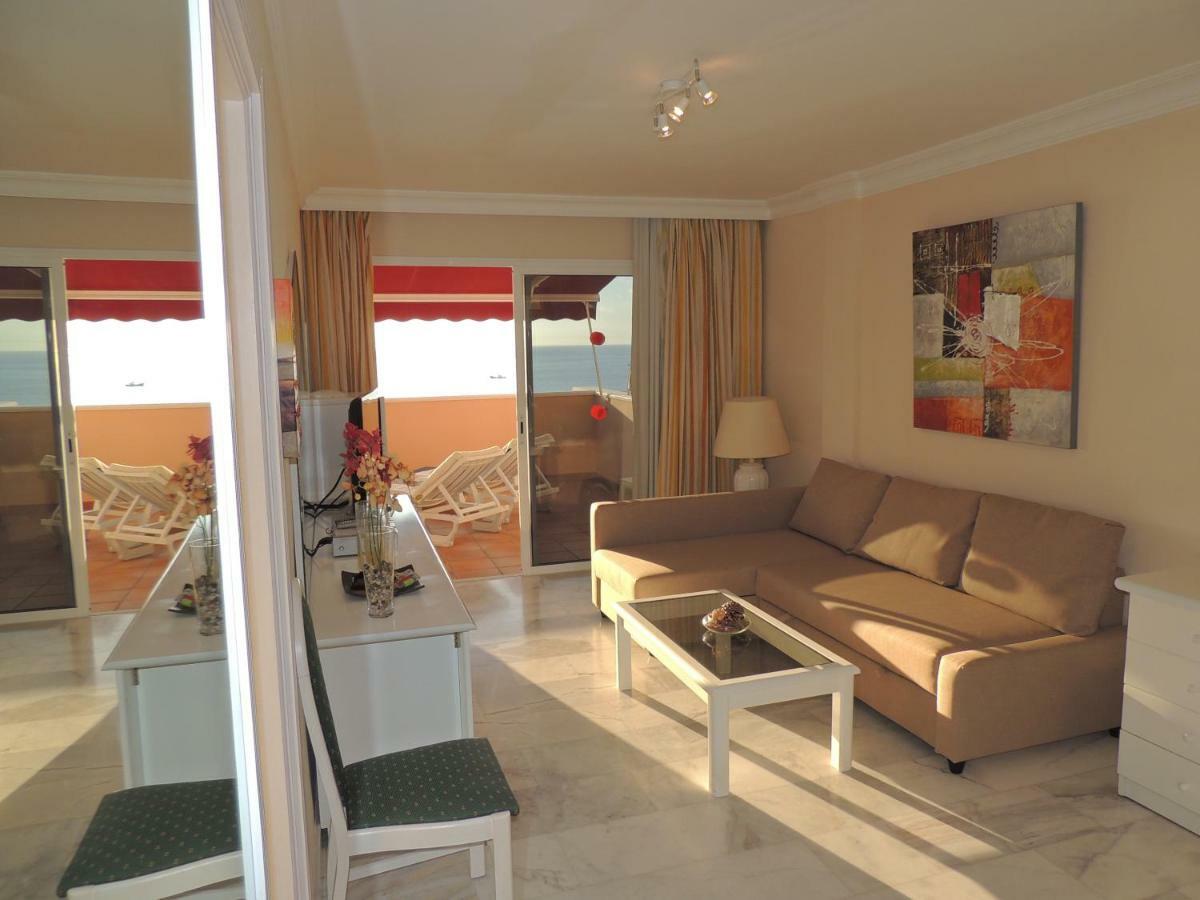 Apartamento Romantic Retreat With Marine View