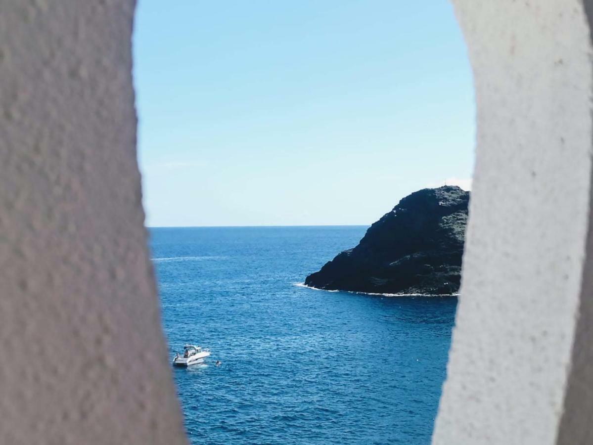 Caleta Roques Holiday home *