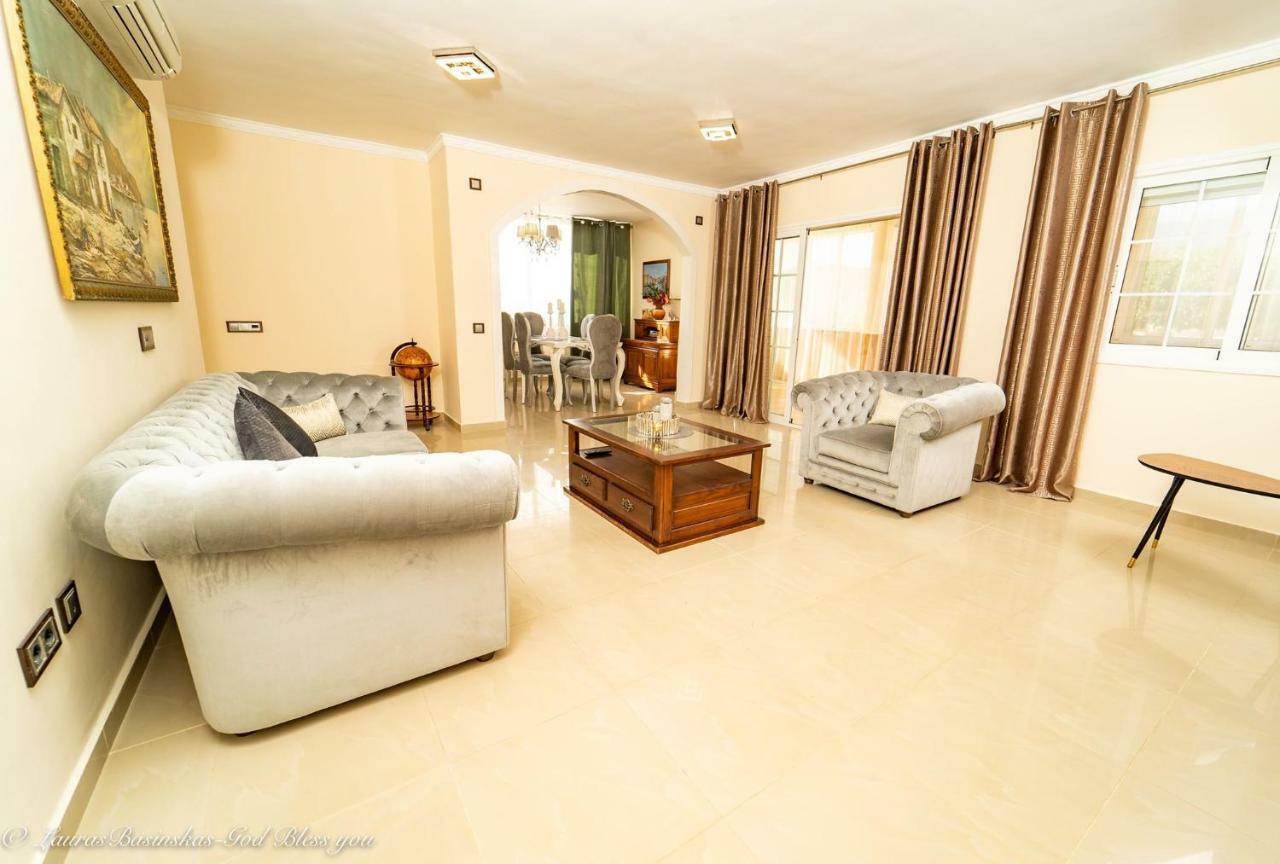 Grand Villa