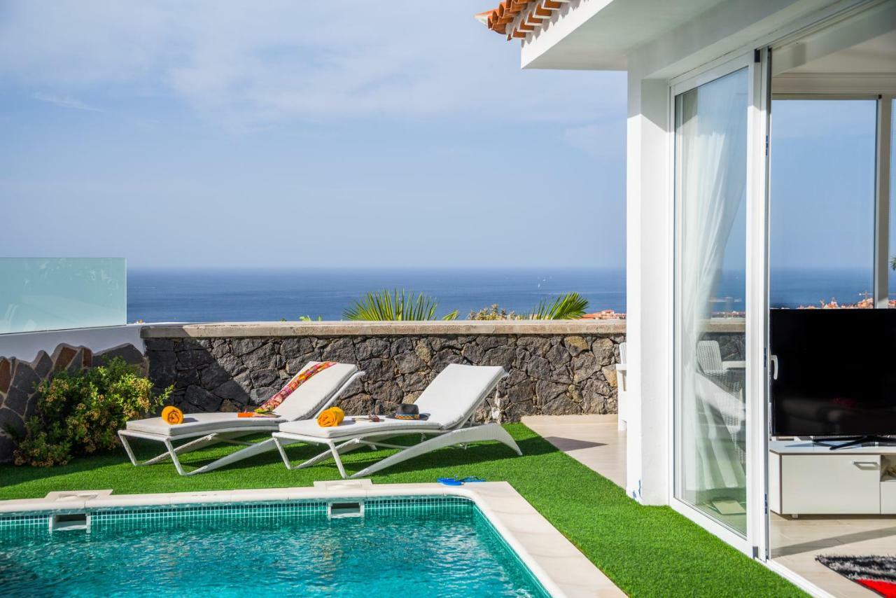 Villa Luxury White With Sea View, Heated Pool