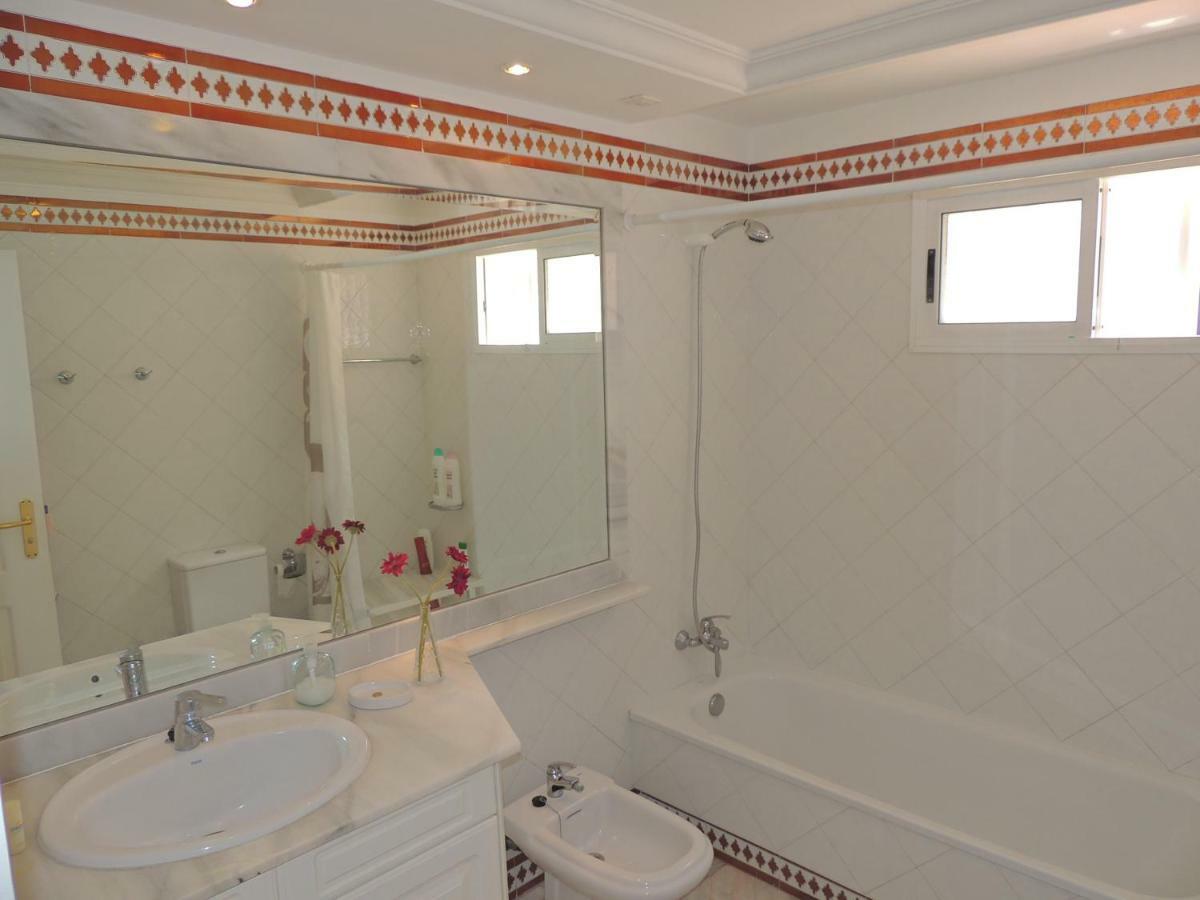Apartamento Romantic Retreat With Marine View *
