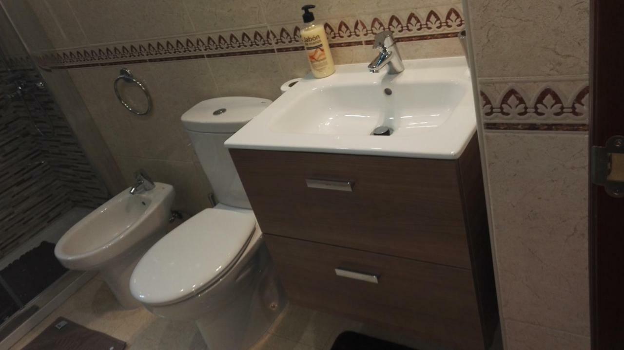 Tenerife Low Cost Solution & Family Treatment! Holiday home *