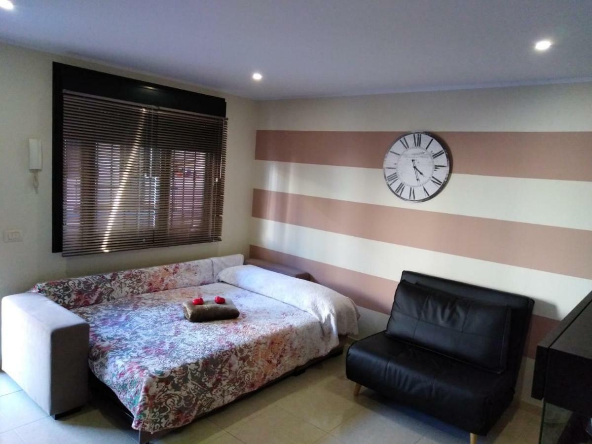 Tenerife Low Cost Solution & Family Treatment! Holiday home *