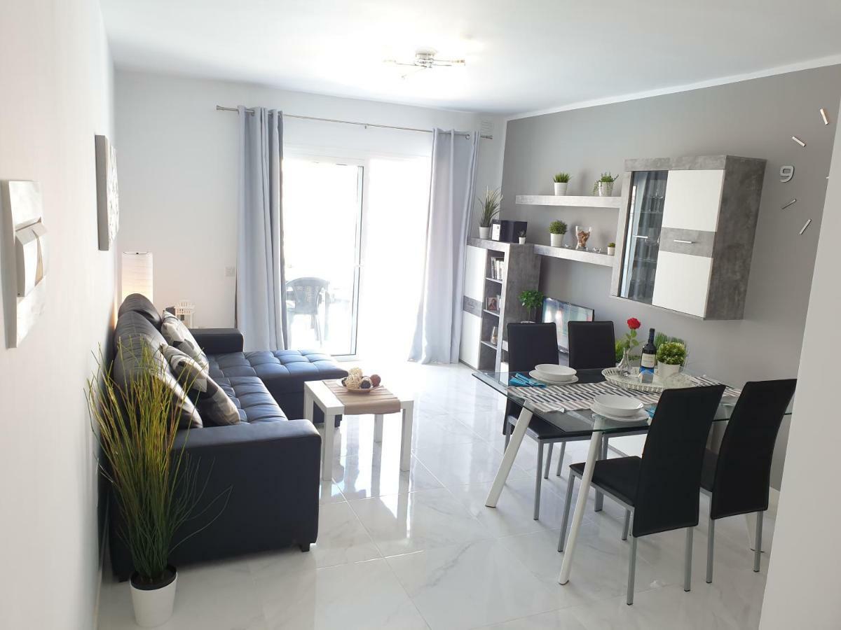 Casa Flores With Heated Pool, Only 490 Meters To The Beach, Balcony, Wifi